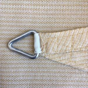 Toldo de malla sombra triangular 5 X 5 X 5 m.